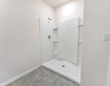320 Guadlupe Street - Photo Thumbnail 15