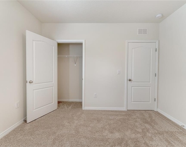 320 Guadlupe Street - Photo Thumbnail 21