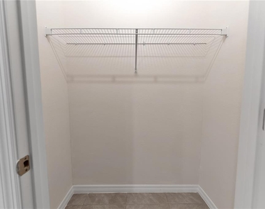 320 Guadlupe Street - Photo Thumbnail 20