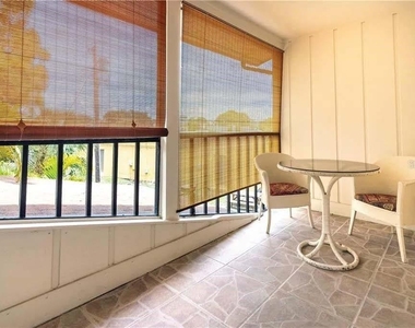 421 Palm Avenue N - Photo Thumbnail 20