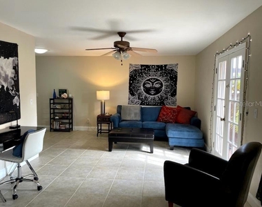 421 Palm Avenue N - Photo Thumbnail 6