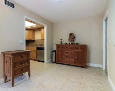 421 Palm Avenue N - Photo Thumbnail 15