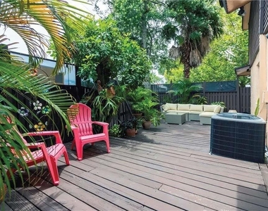 421 Palm Avenue N - Photo Thumbnail 21