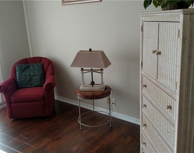 8718 53rd Terrace E - Photo Thumbnail 14