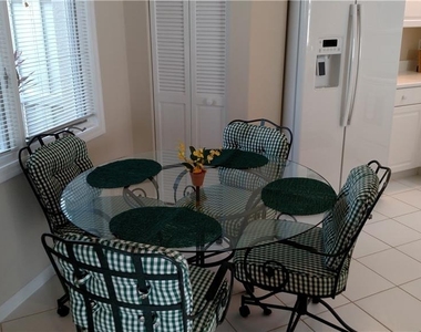 8718 53rd Terrace E - Photo Thumbnail 7