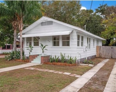 918 16th Street W - Photo Thumbnail 1