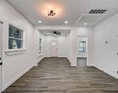 1622 Ballard Park Drive - Photo Thumbnail 14