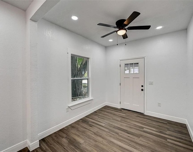 1622 Ballard Park Drive - Photo Thumbnail 5