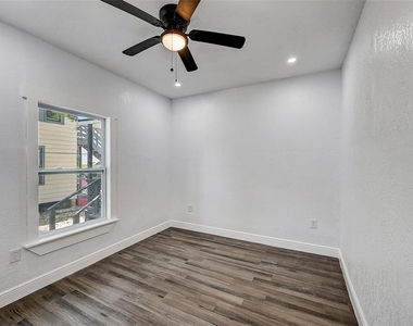 1622 Ballard Park Drive - Photo Thumbnail 20