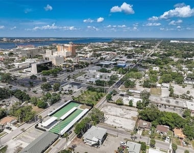 1622 Ballard Park Drive - Photo Thumbnail 28