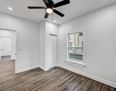 1622 Ballard Park Drive - Photo Thumbnail 21