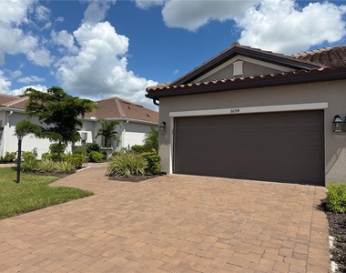 6094 Mesa Glen - Photo Thumbnail 2