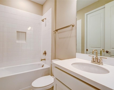 6094 Mesa Glen - Photo Thumbnail 20
