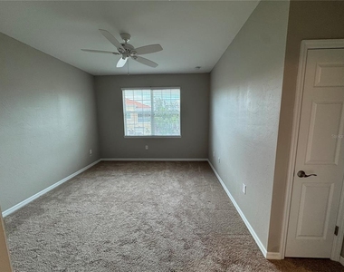 4271 Expedition Way - Photo Thumbnail 8