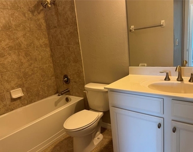 4271 Expedition Way - Photo Thumbnail 7