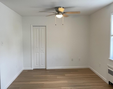 1064 Lincoln Street - Photo Thumbnail 5