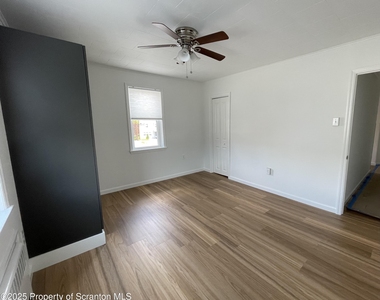 1064 Lincoln Street - Photo Thumbnail 7