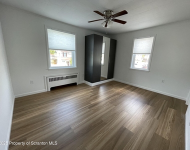 1064 Lincoln Street - Photo Thumbnail 6