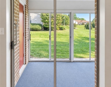 2677 Rolling Green Drive - Photo Thumbnail 12