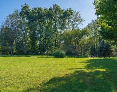 1884 Reading Drive - Photo Thumbnail 21