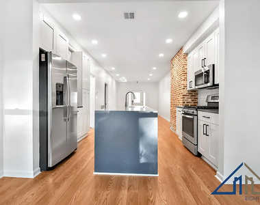 695 Palisade Avenue - Photo Thumbnail 2