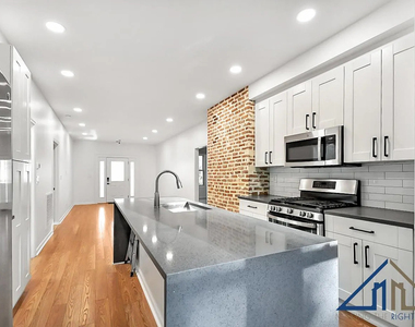 695 Palisade Avenue - Photo Thumbnail 5