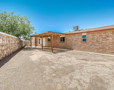 3008 Barkarian Place - Photo Thumbnail 14