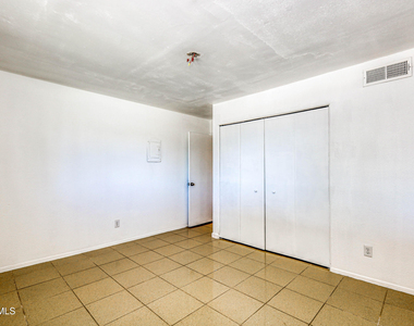 3008 Barkarian Place - Photo Thumbnail 6