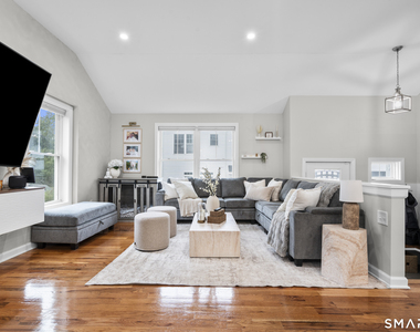65 Sterling Street - Photo Thumbnail 4