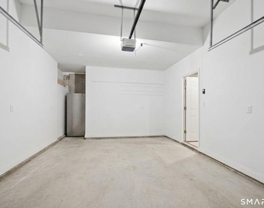 65 Sterling Street - Photo Thumbnail 24