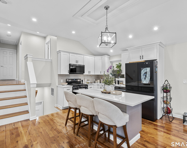 65 Sterling Street - Photo Thumbnail 8