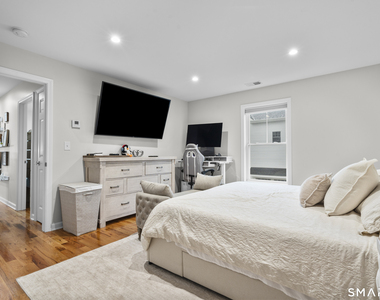 65 Sterling Street - Photo Thumbnail 14
