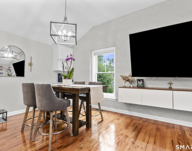 65 Sterling Street - Photo Thumbnail 12