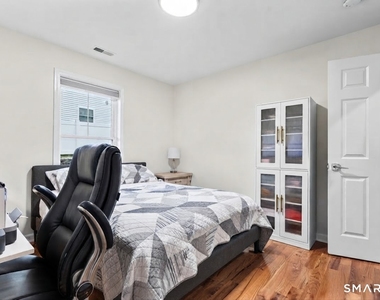 65 Sterling Street - Photo Thumbnail 17