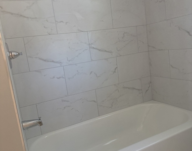 29 Glastonbury Avenue - Photo Thumbnail 11