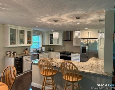 549 Woods Road - Photo Thumbnail 9