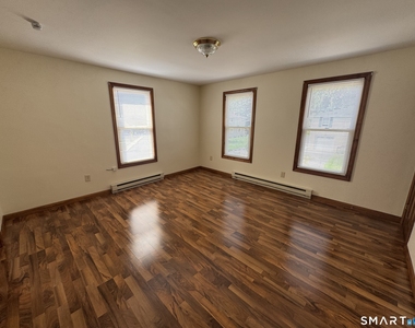 145 Hoadley (2nd Floor) Street - Photo Thumbnail 11