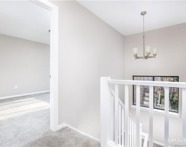 266 Conestoga Way - Photo Thumbnail 18