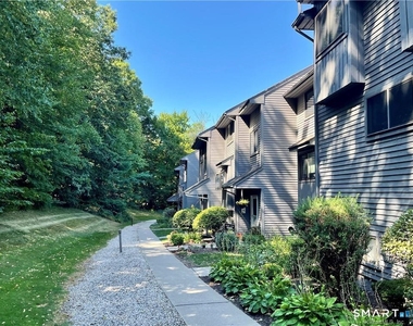 266 Conestoga Way - Photo Thumbnail 22