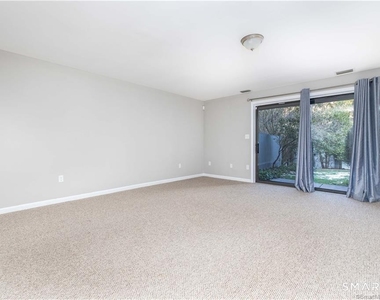 266 Conestoga Way - Photo Thumbnail 20
