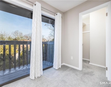 266 Conestoga Way - Photo Thumbnail 15