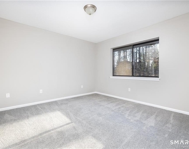266 Conestoga Way - Photo Thumbnail 10