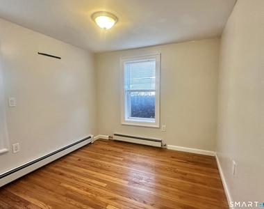 49 Pleasant Street - Photo Thumbnail 12