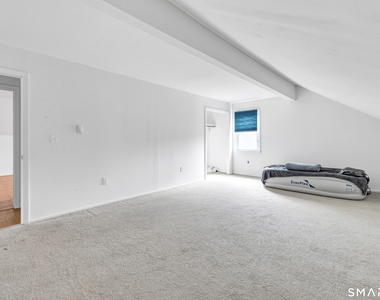 72 Bennett Avenue - Photo Thumbnail 32