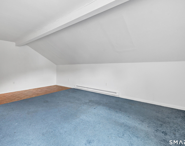 72 Bennett Avenue - Photo Thumbnail 25