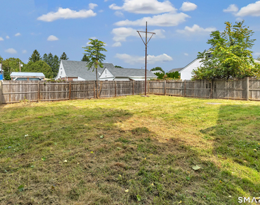 72 Bennett Avenue - Photo Thumbnail 33