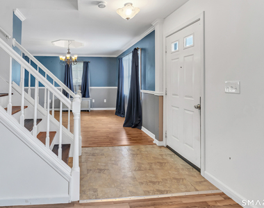 72 Bennett Avenue - Photo Thumbnail 3