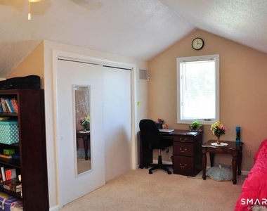 605 Sand Stone Drive - Photo Thumbnail 21