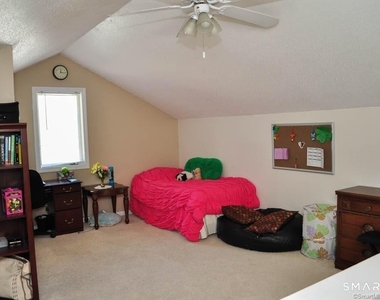 605 Sand Stone Drive - Photo Thumbnail 20