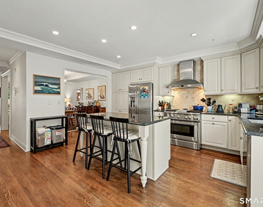 70 Riverdale Avenue - Photo Thumbnail 15